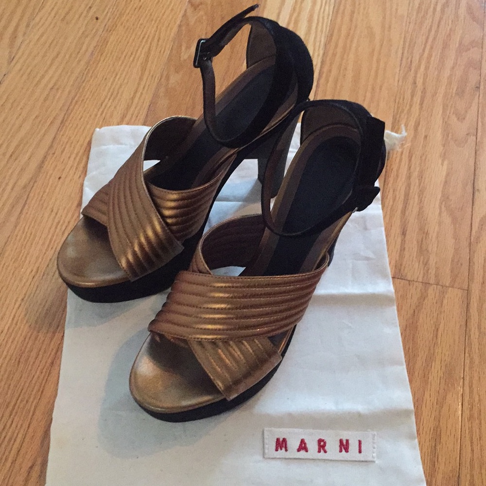 Marni Gold/Black Heels - size 8